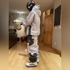 Meet your Posher, Wesley